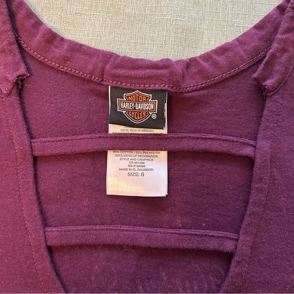Harley-Davidson Women's Plum V‑Neck Tee with Pink Logo - Picture 7 of 10